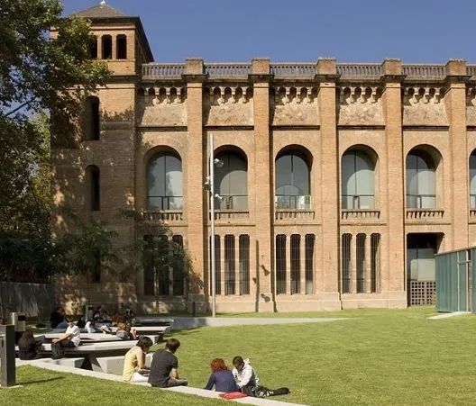 龐培法布拉大學(xué)